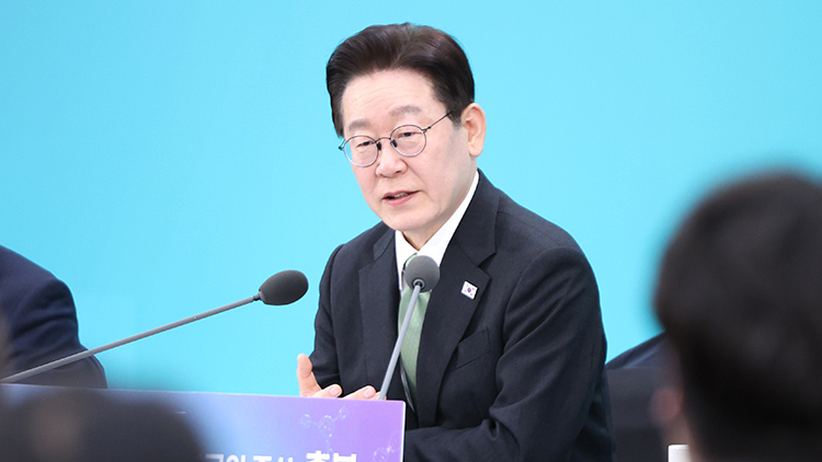2026. 3. 15 이재명 대통령, '충청권 대통합' 선언... 수도권 일극 체제 깨트릴 메가시티 승부수 기사송고 이미지 1