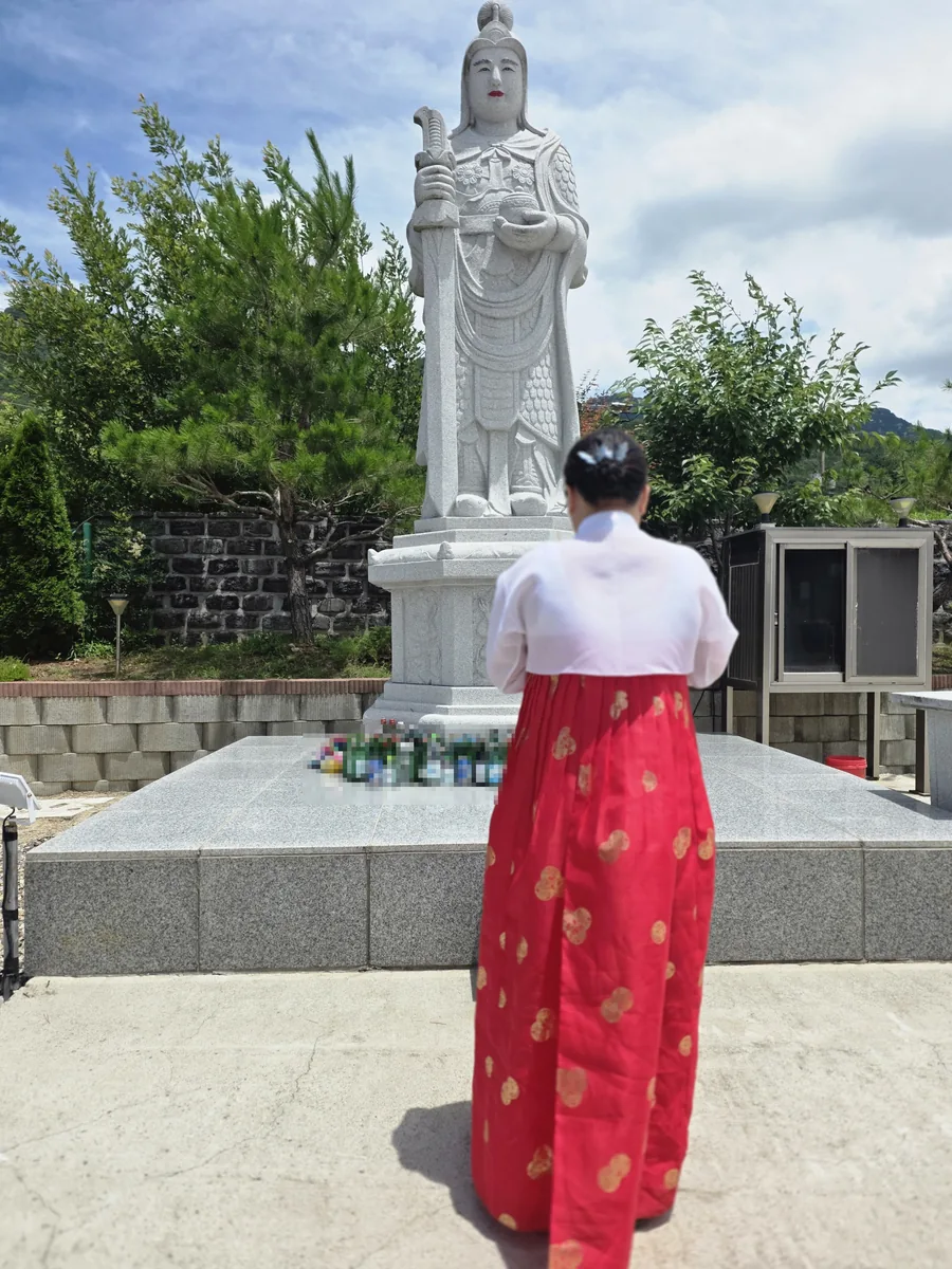 대전 태화신궁 무속인 조나래 "길흉보다 함께 답을 찾는 시간이 더 중요합니다"ㅣ 인터뷰
