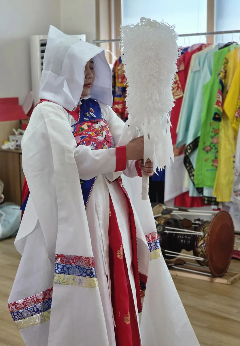 ▲사진설명=전통 의복을 갖춰 입은 태화신궁 태화.