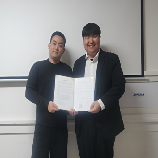 ▲ (왼쪽) 대전시민뉴스 대표 김경찬 (오른쪽) 대전 은둔고립 지원 비영리단체 시내 대표 김왕규