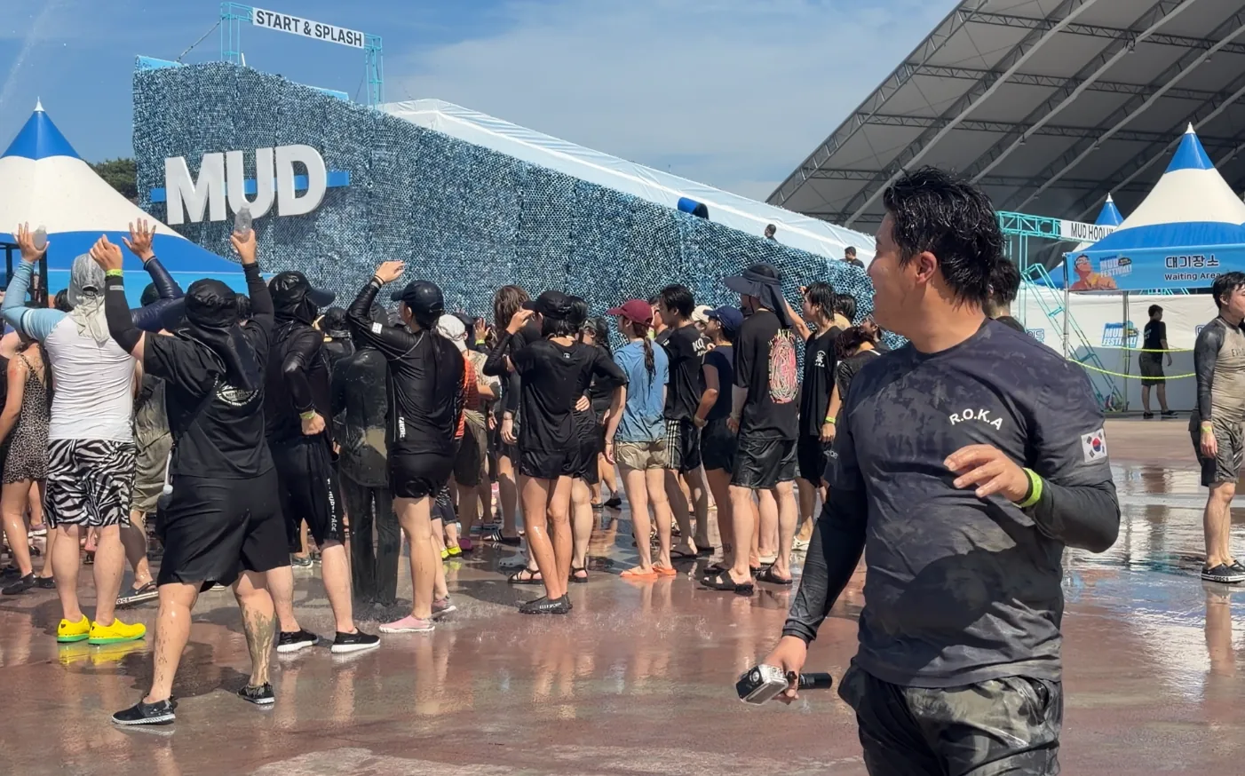 [르포] 폭염에도 이어진 보령머드축제 발길…외국인 관광객도 함께 즐겼다