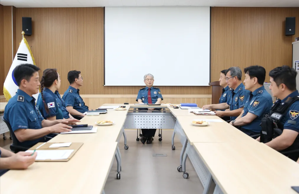 세종경찰청장, 여름철 치안현장 점검…1366센터·청사지구대 방문